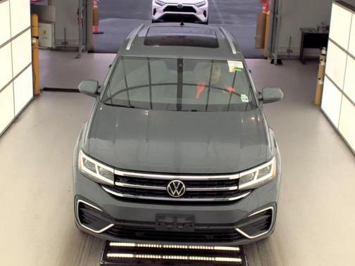 2022 Volkswagen Atlas Cross Sport 3.6L V6 SEL R-Line