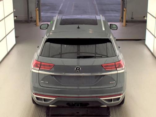 2022 Volkswagen Atlas Cross Sport 3.6L V6 SEL R-Line