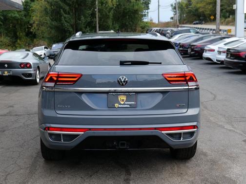 2022 Volkswagen Atlas Cross Sport 3.6L V6 SEL R-Line