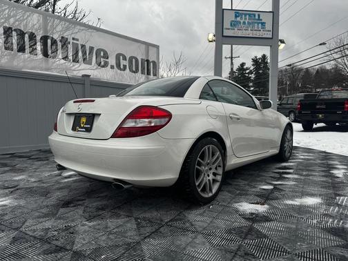 2007 Mercedes-Benz SLK-Class Base
