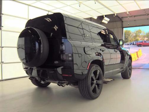 Carpathian Grey Premium Metallic 2023 Land Rover Defender 110 Carpathian Edition