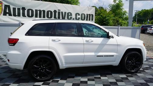 Bright White Clearcoat 2019 Jeep Grand Cherokee Altitude
