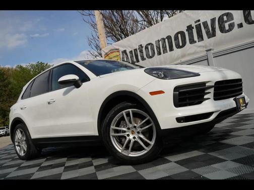 White 2020 Porsche Cayenne Cayenne