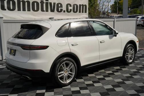 White 2020 Porsche Cayenne Cayenne