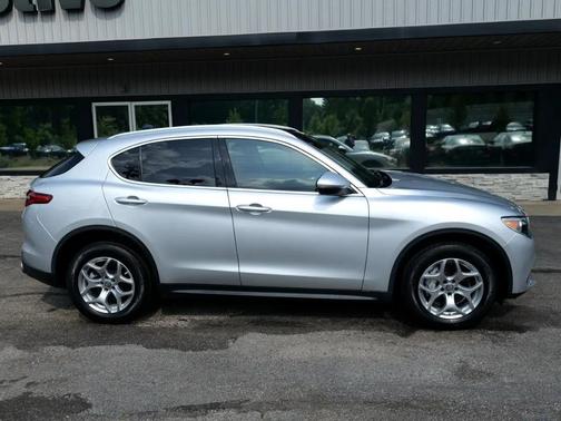 2020 Alfa Romeo Stelvio Base