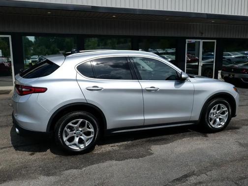 2020 Alfa Romeo Stelvio Base