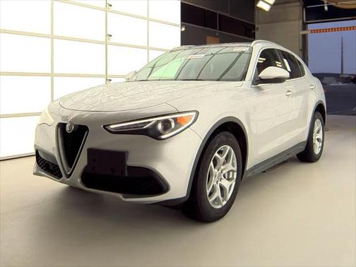2020 Alfa Romeo Stelvio Base
