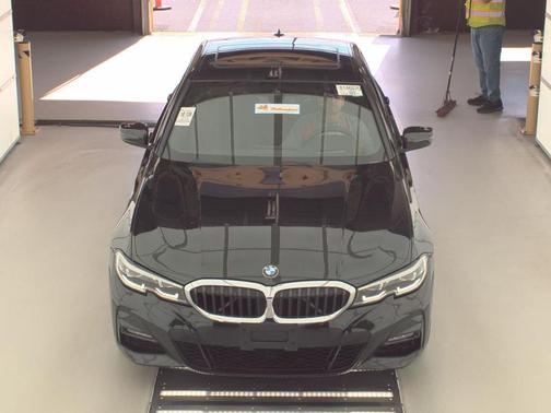 2019 BMW 330 i xDrive