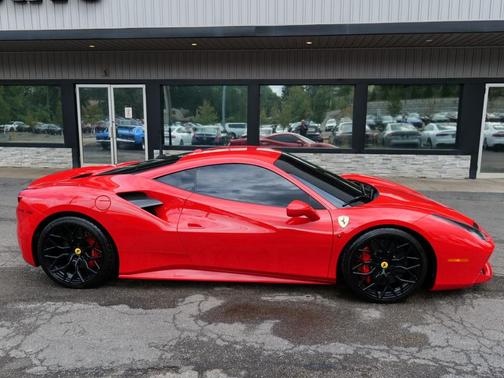 2017 Ferrari 488 GTB Coupe