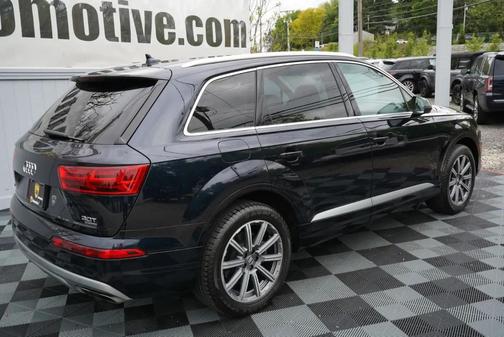 Black 2018 Audi Q7 3.0T Premium Plus
