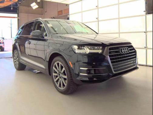 Black 2018 Audi Q7 3.0T Premium Plus