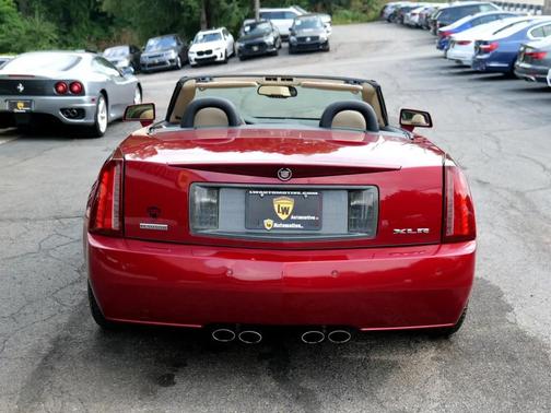 2008 Cadillac XLR Base