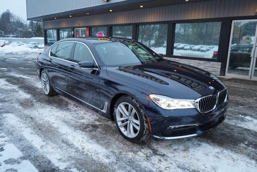 2018 BMW 750 i xDrive