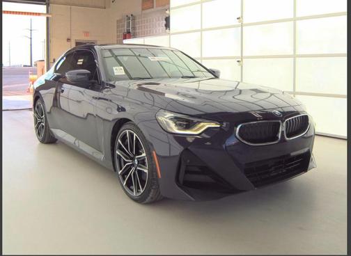 2022 BMW 230 i