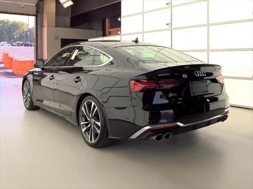 2022 Audi S5 Premium Plus TFSI quattro Tiptronic