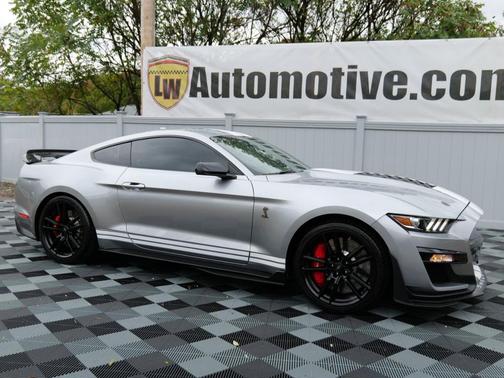 2021 Ford Shelby GT500 Base