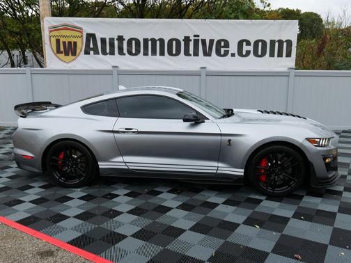 2021 Ford Shelby GT500 Base