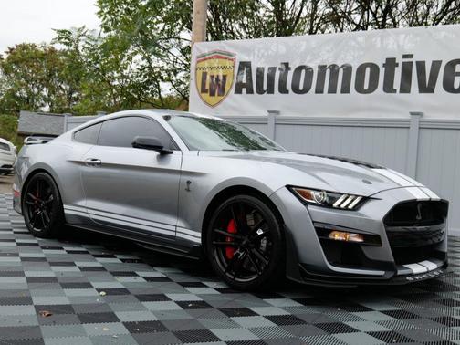 2021 Ford Shelby GT500 Base
