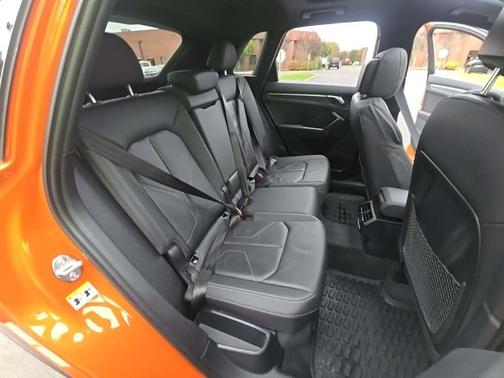 2019 Audi Q3 2.0T S line Premium Plus