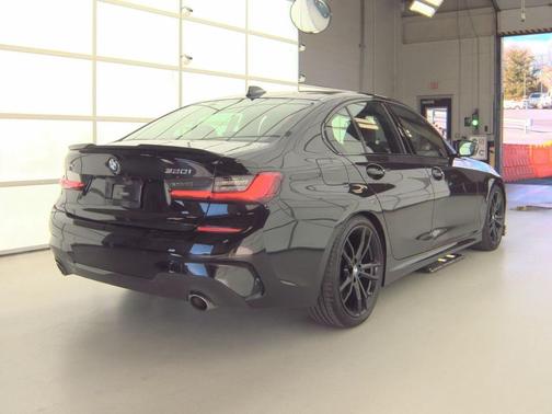 2020 BMW 330 i xDrive