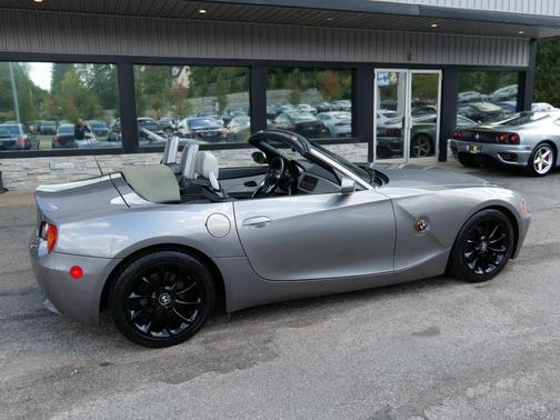 2004 BMW Z4 2.5i Roadster