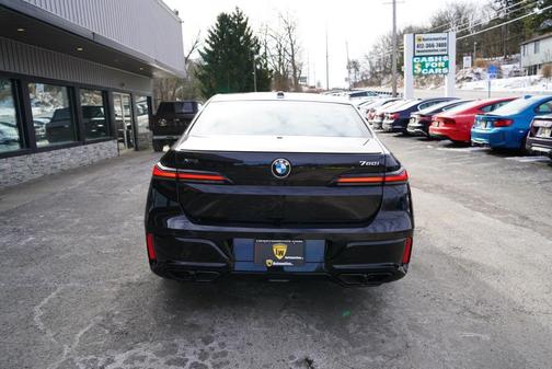 2023 BMW 760 i xDrive