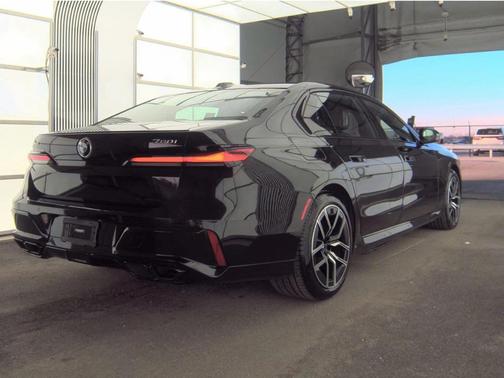 2023 BMW 760 i xDrive