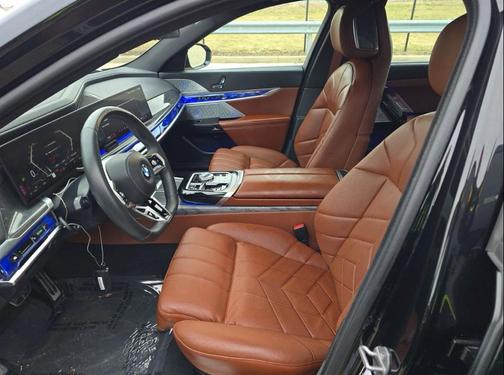 2023 BMW 760 i xDrive