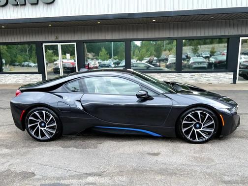 2015 BMW i8 2dr Cpe