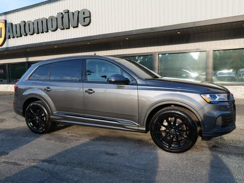 2022 Audi Q7 55 Premium Plus
