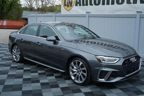 Daytona Gray Pearl Effect 2022 Audi A4 45 S line Premium Plus