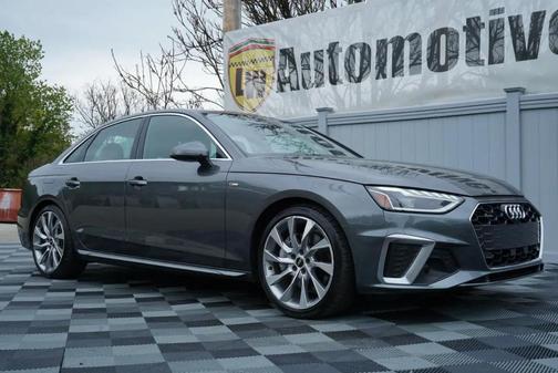 Daytona Gray Pearl Effect 2022 Audi A4 45 S line Premium Plus