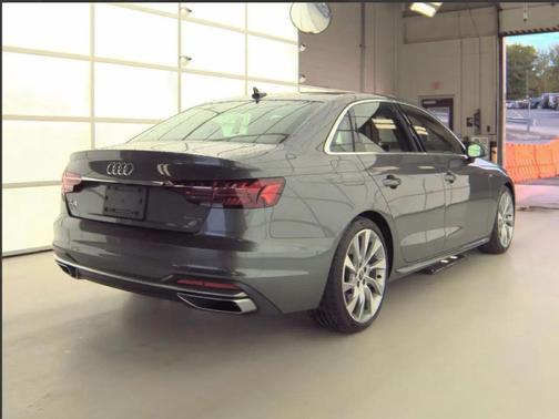 Daytona Gray Pearl Effect 2022 Audi A4 45 S line Premium Plus