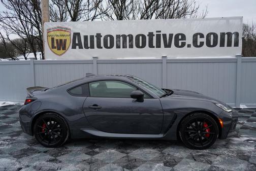 2025 Toyota GR86 Premium