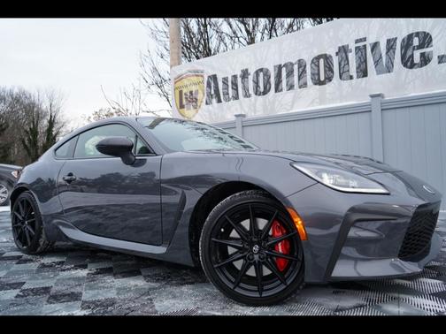 2025 Toyota GR86 Premium