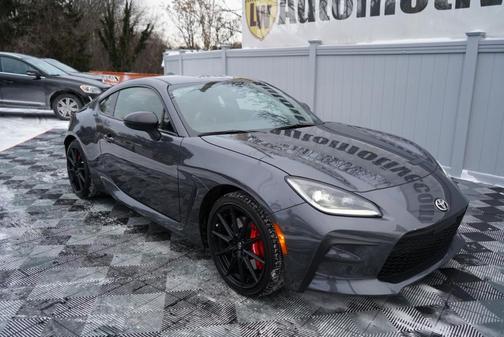 2025 Toyota GR86 Premium