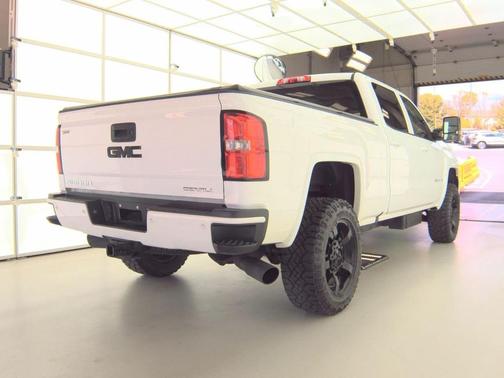 2016 GMC Sierra 2500 Denali
