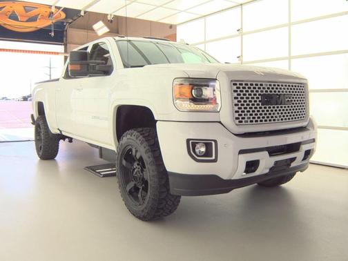 2016 GMC Sierra 2500 Denali