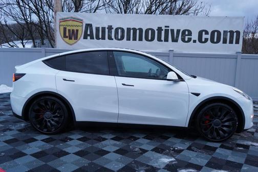 2020 Tesla Model Y Performance Dual Motor All-Wheel Drive