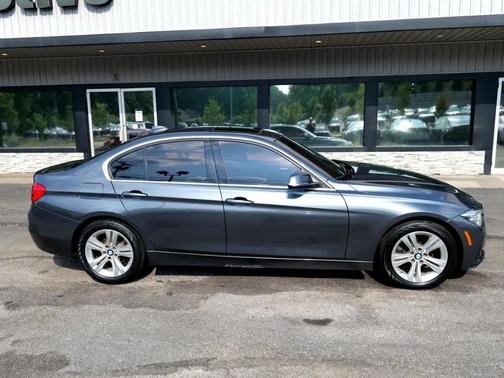 2017 BMW 330 i