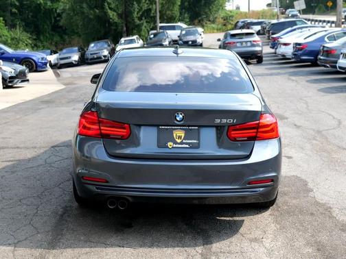 2017 BMW 330 i