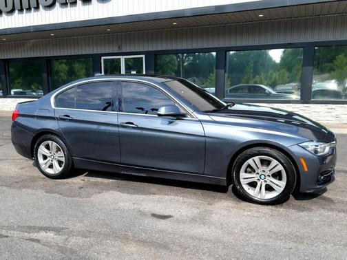 2017 BMW 330 i