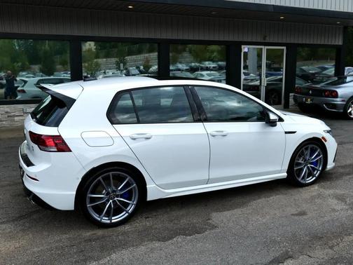 2024 Volkswagen Golf R 2.0T Manual