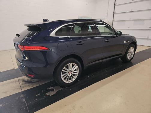 2018 Jaguar F-PACE 35t Prestige