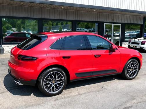 2018 Porsche Macan Base