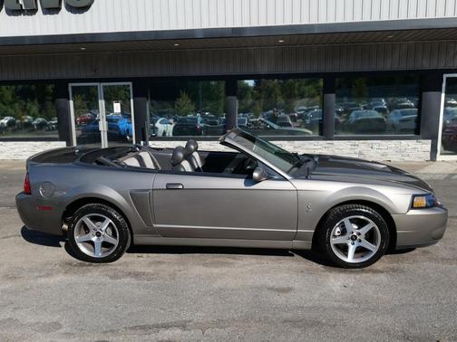2003 Ford Mustang SVT Cobra