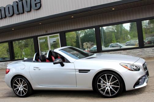Photo 3 of 99 of 2018 Mercedes-Benz AMG SLC 43 Base