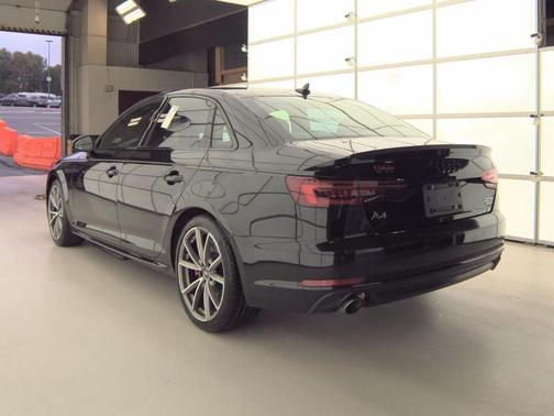 2018 Audi A4 2.0T Premium Plus