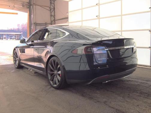 2014 Tesla Model S P85D