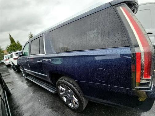 2019 Cadillac Escalade ESV Premium Luxury